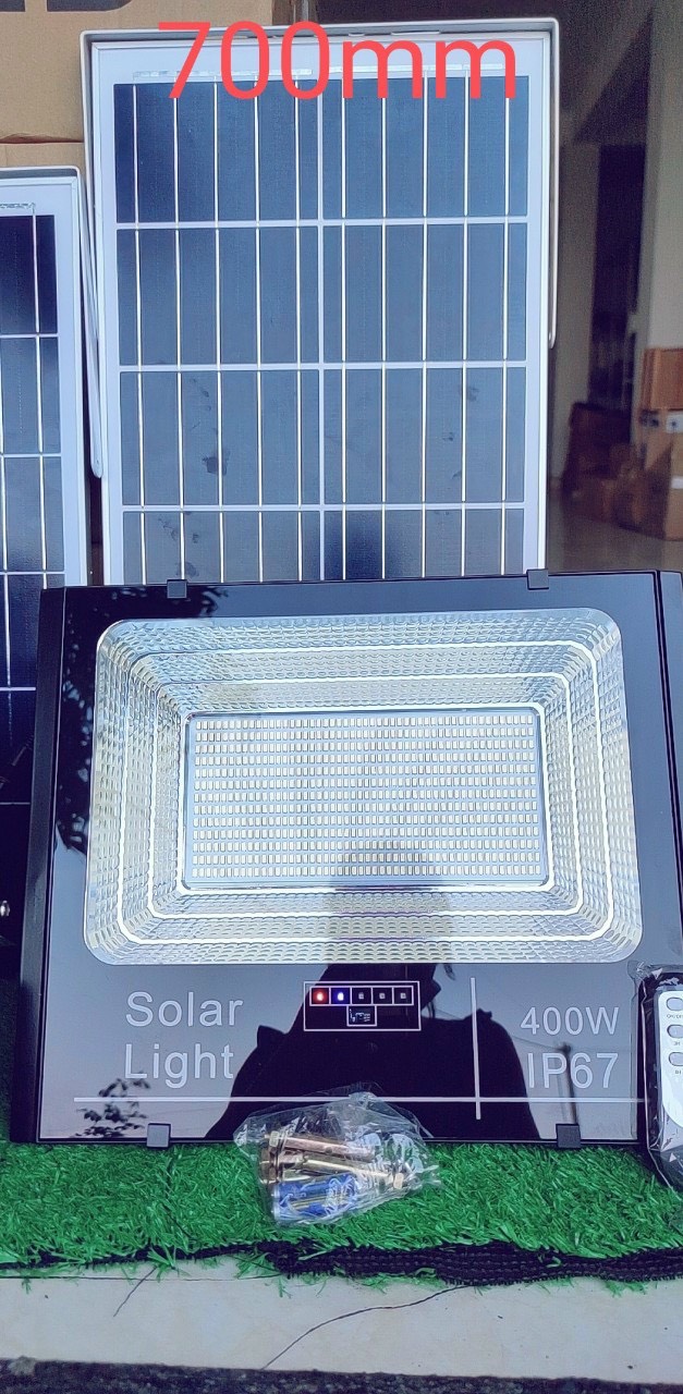 đèn năng lượng mặt trời 400w