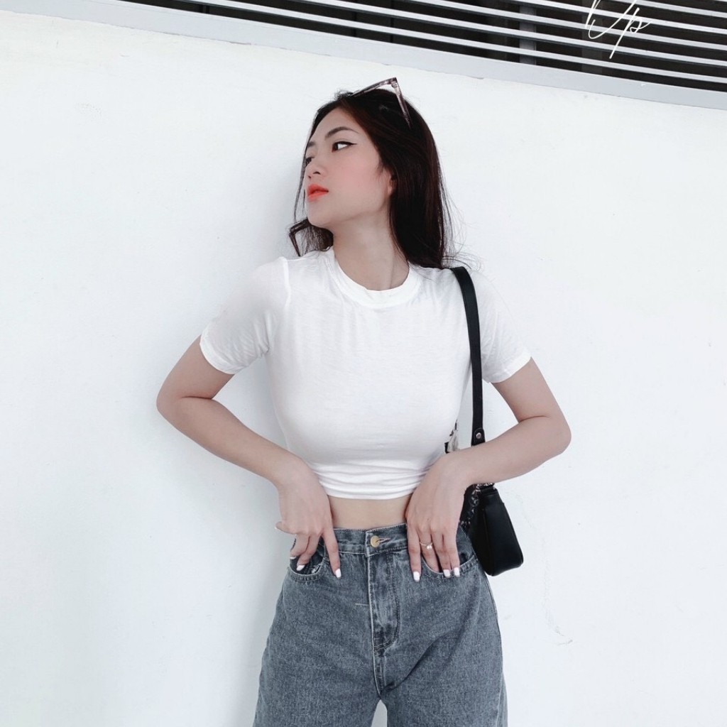Áo cộc tay croptop cho nữ dáng xinh