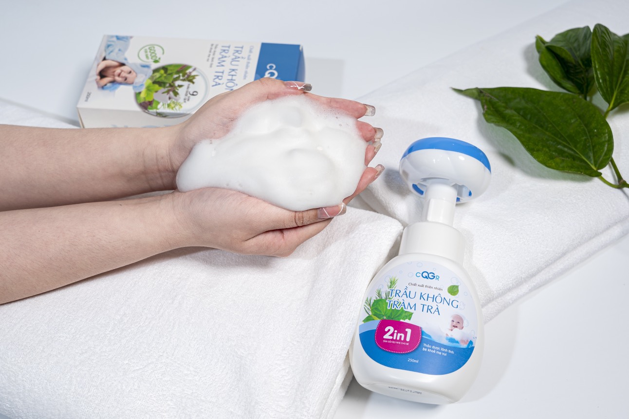 Sữa Tắm Em Bé - Trầu Không Tràm Trà Motree