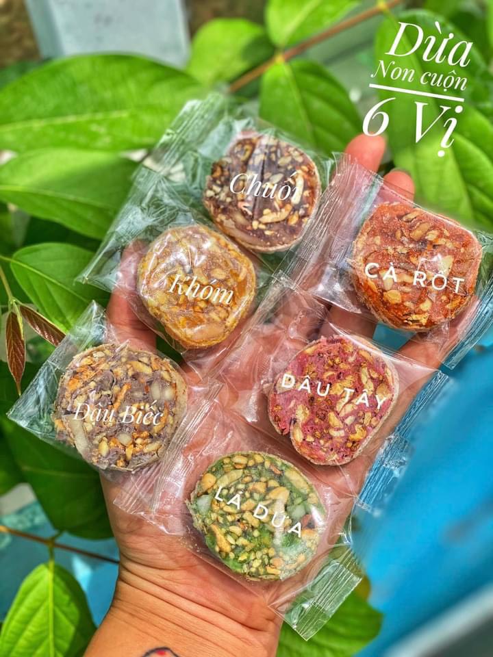 Kẹo Chuối Cuộn Dừa Non 6 Vị