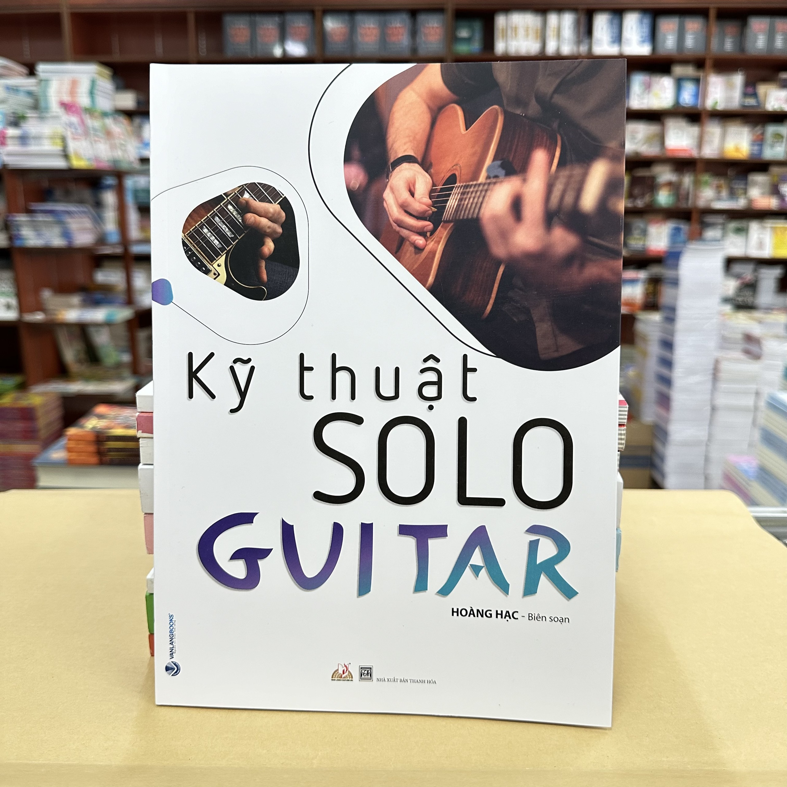 Sách - Kỹ Thuật Solo Guitar-Vanlangbooks