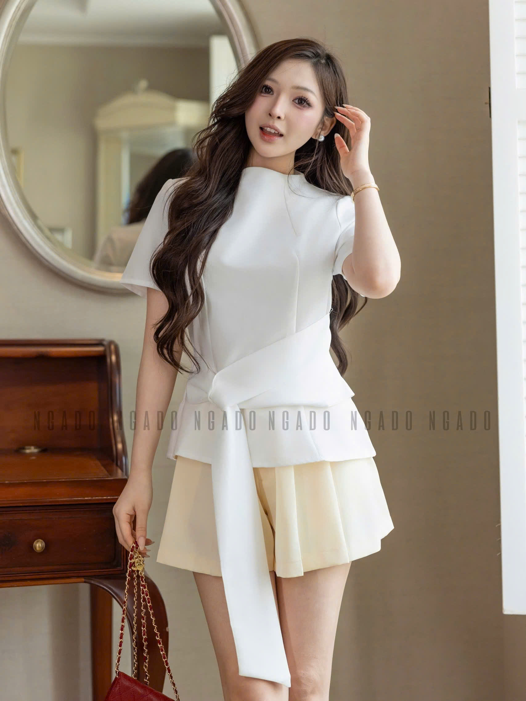 [30.10 - Nhập FALAZLIVE02 giảm 200K] Áo trắng cột eo NGADO