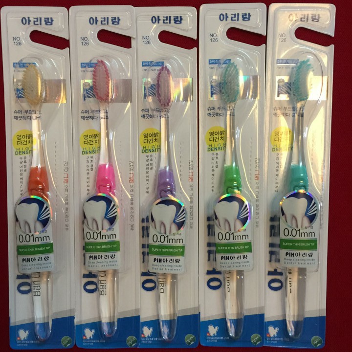 Hộp 45 bàn chải đánh răng 126 Hàn Quốc