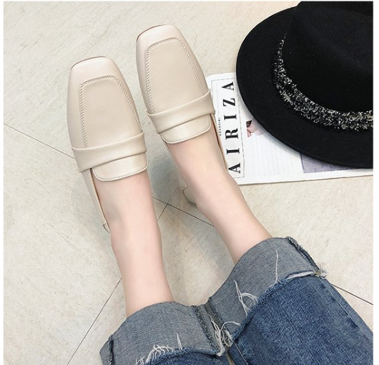 giày sục mũi đầu đinh