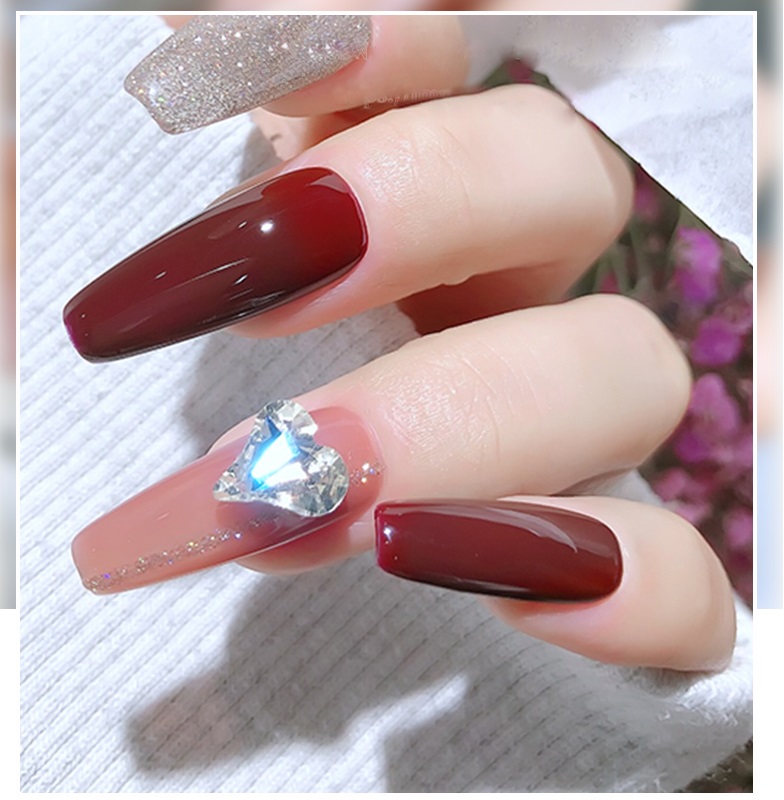 Đá Khối Hình Tim Đính Móng