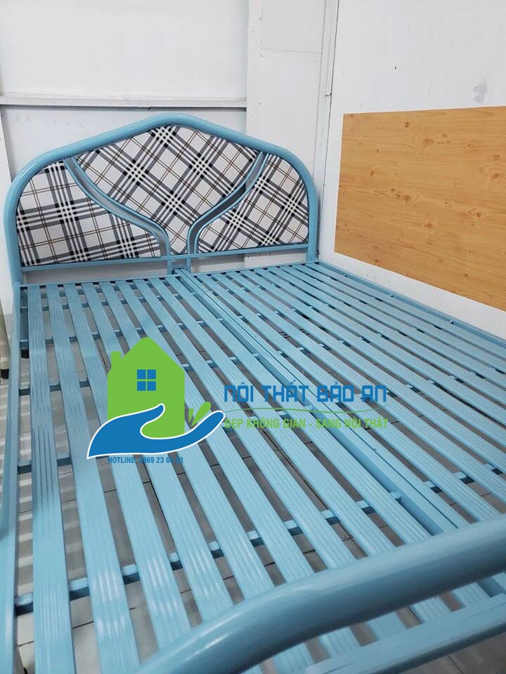 Giường sắt kiểu tròn cách điệu 1m4 dài 2m nhiều màu