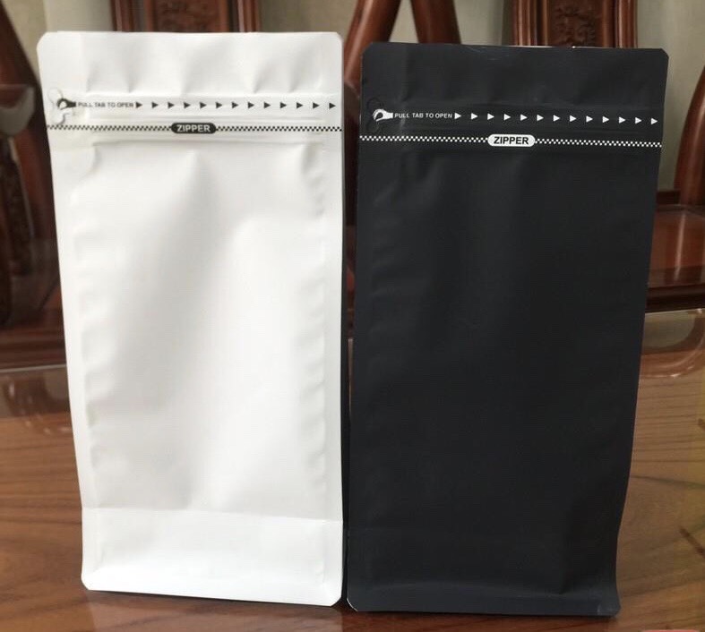 1kg túi zipper 8 cạnh trắng-đen đựng cafe
