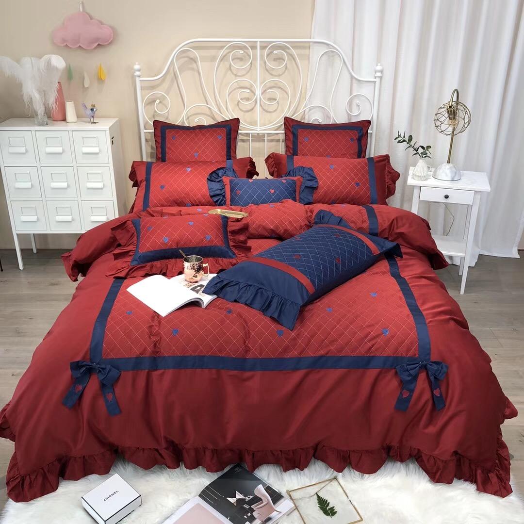 Đám Cưới 60 Cotton Chất Lượng Cao Vải Dệt Bằng Tơ Bộ Bốn Chiếc 100% Cotton 1.8m Giường Hai Người Vỏ Chăn Trái Tim Nghề Thêu Màu Đỏ Trên Giường Cung Cấp