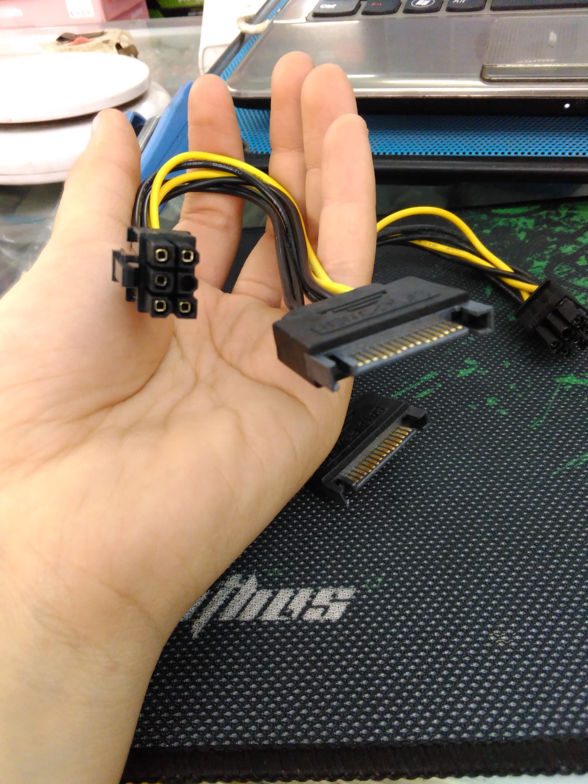Cáp Chuyển Nguồn SATA Sang 6 pin