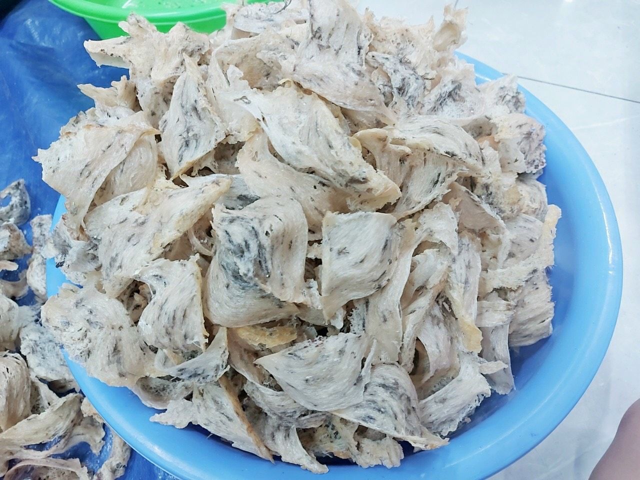 yến thô