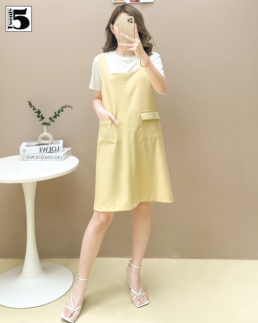 Yếm suông 2 túi ốp cổ vuông Twenty.Five SY5