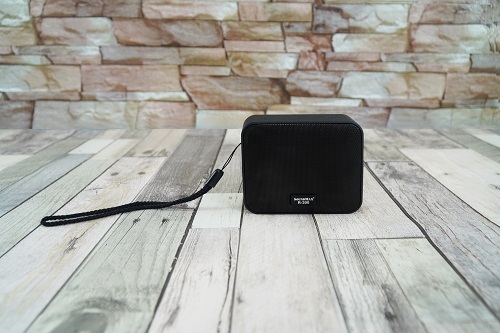 Loa di động nhỏ gọn Bluetooth SoundMax R300- Hàng Chính Hãng
