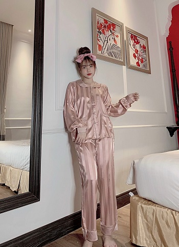 [HCM]SÉT ĐỒ BỘ NGỦ LỤA GẤM SỌC KẺ