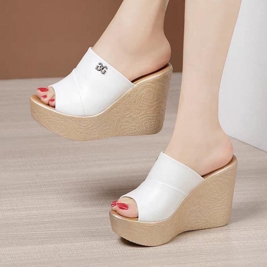 Dép đế xuồng phụ kiện sang chảnh