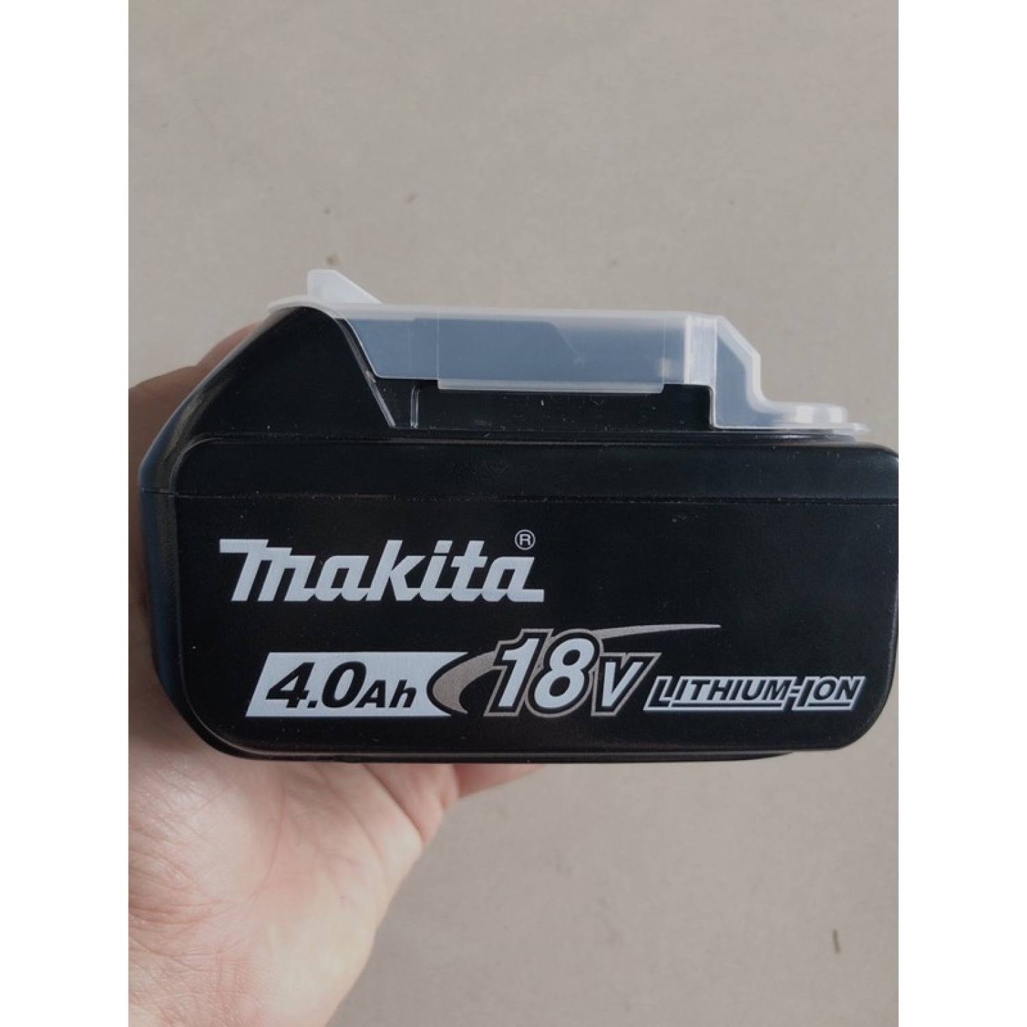 Pin makita 18v 4Ah mới 100%