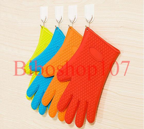 2 chiếc găng tay silicon chống nóng cách nhiệt