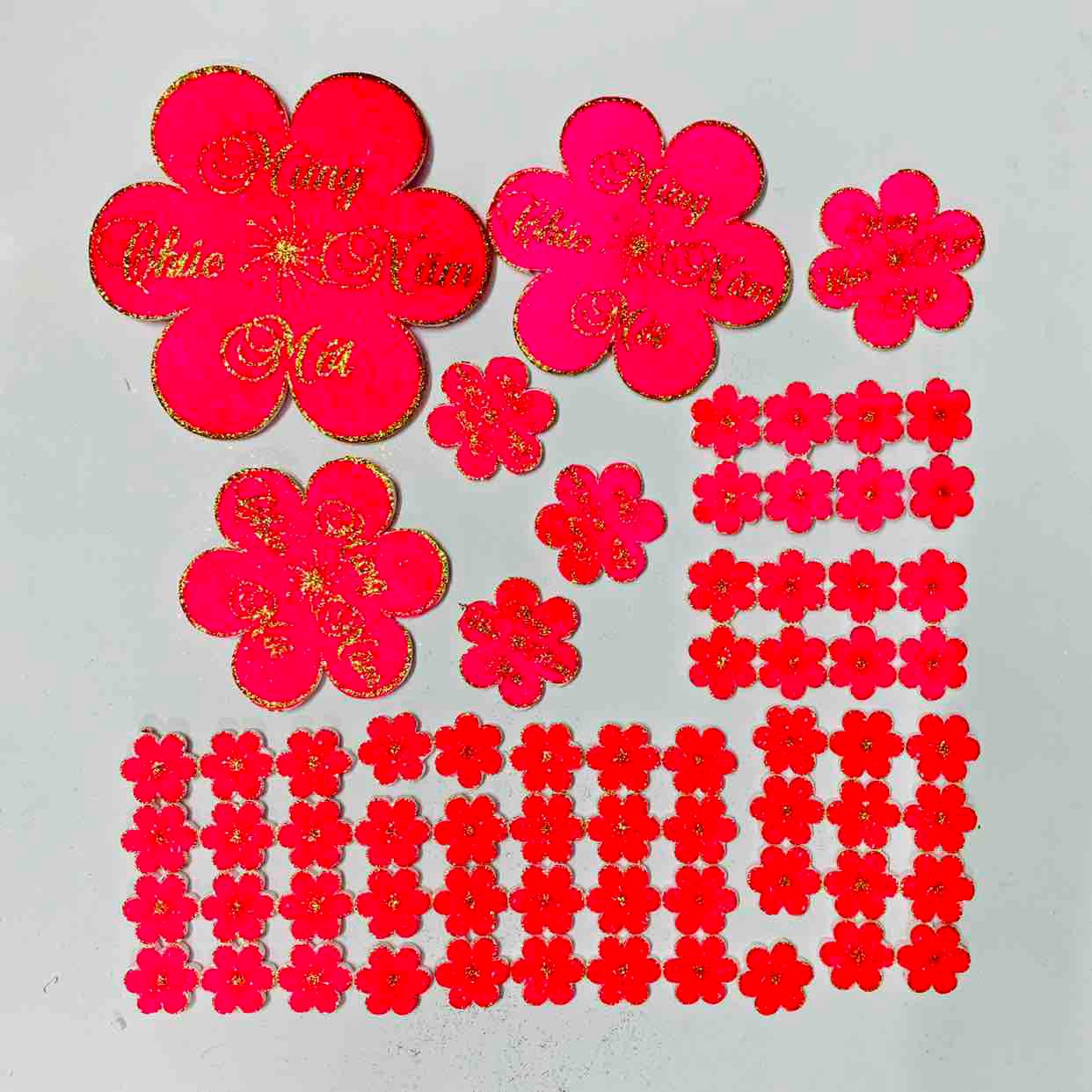 Combo 2 Set Bông đào xốp 6 cánh đủ cỡ viền kim tuyến bạc dán tường dán kiếng trang trí tết