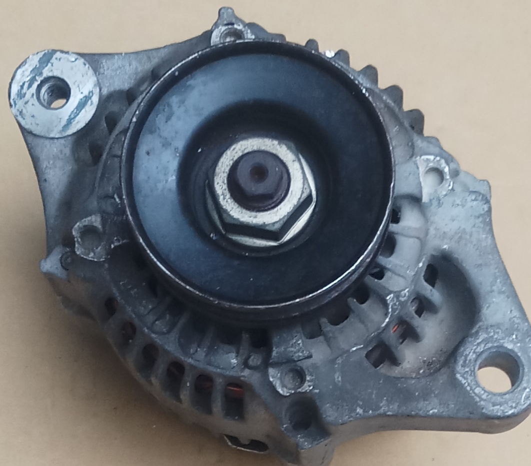 Máy phát   YANMAR    , XE NÂNG   . 12V