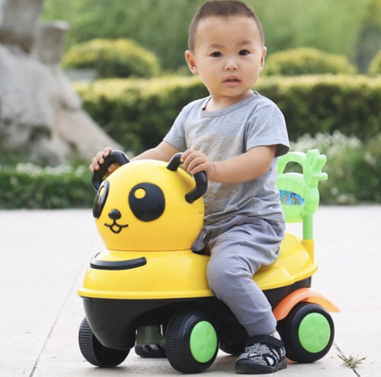 Xe chòi chân gấu trúc cho Bé có nhạc, đèn