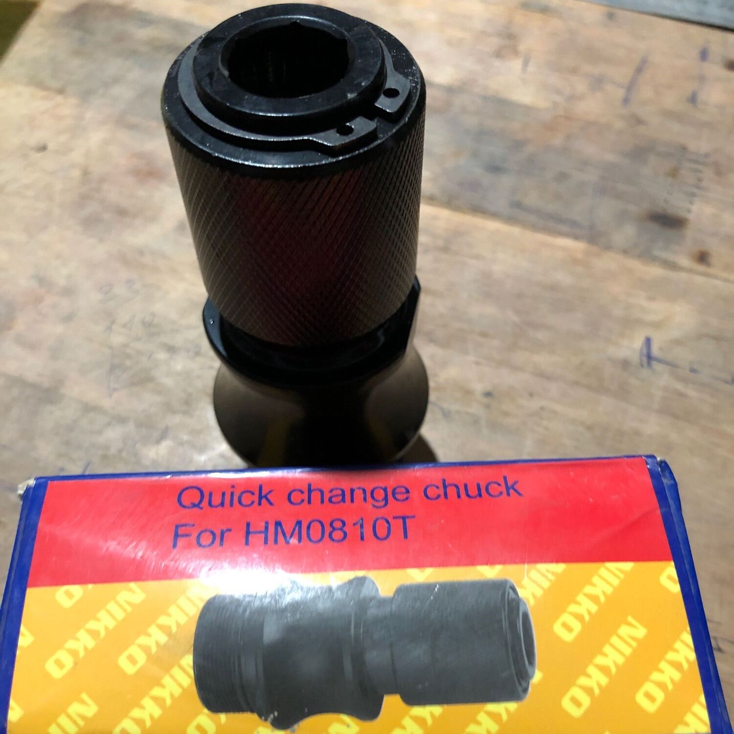 Nòng máy chuyên đục 0810 Makita ( đầu vặn gen)