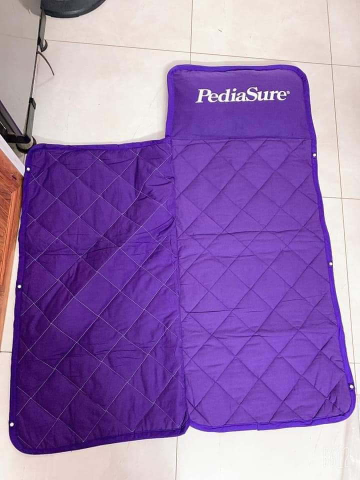 Bộ mền gối ngủ quà từ Pediasure