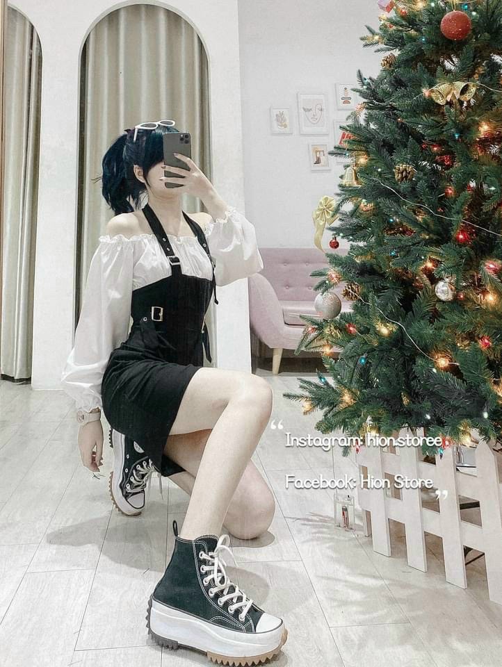 Đầm yếm bẹt vai tay dài
