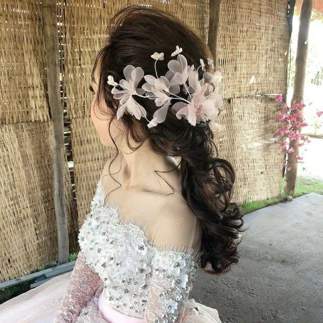 Cài tóc hoa xinh đẹp