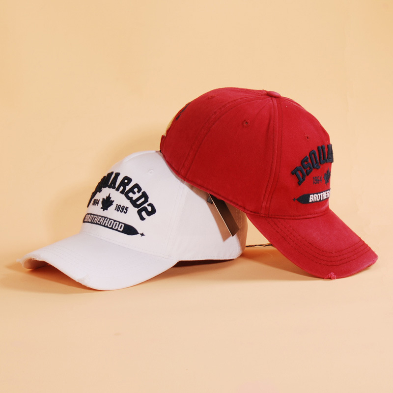 Mũ lưỡi trai, Nón kết Dsquared