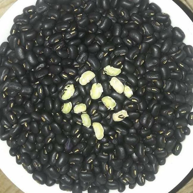Đậu đen lòng xanh rang sẵn - 1kg
