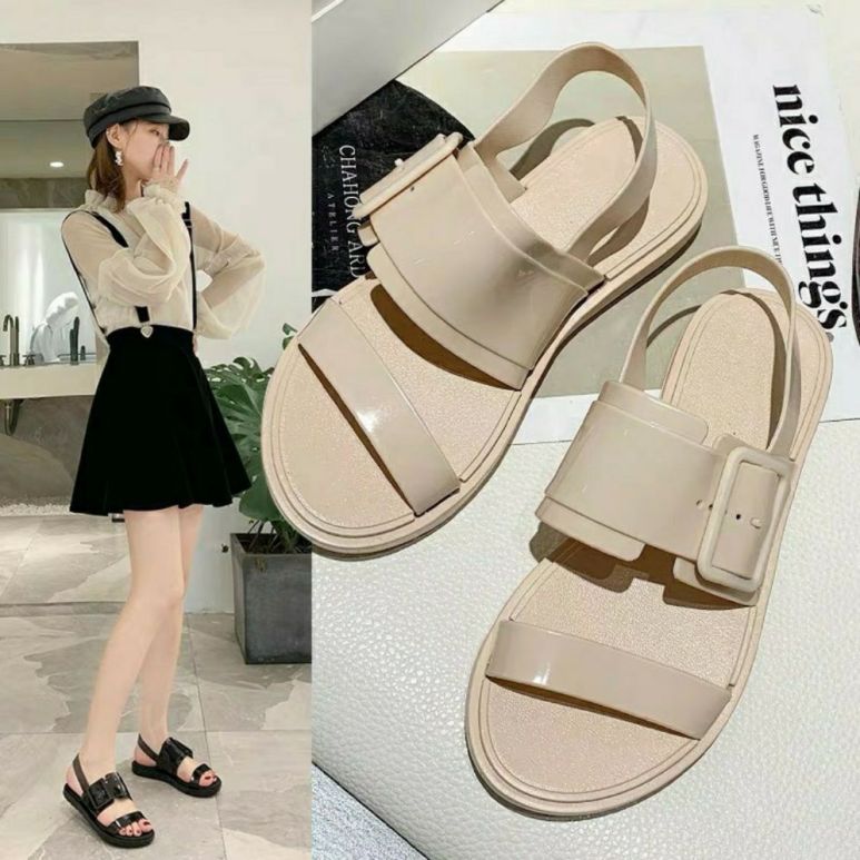 Giày sandal nhựa siêu đẹp phù hợp với mọi lứa tuổi giá rẻ