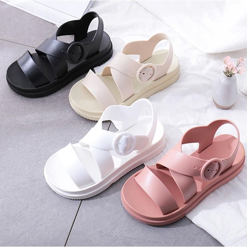 Sandal hè đi mưa không thấm nước