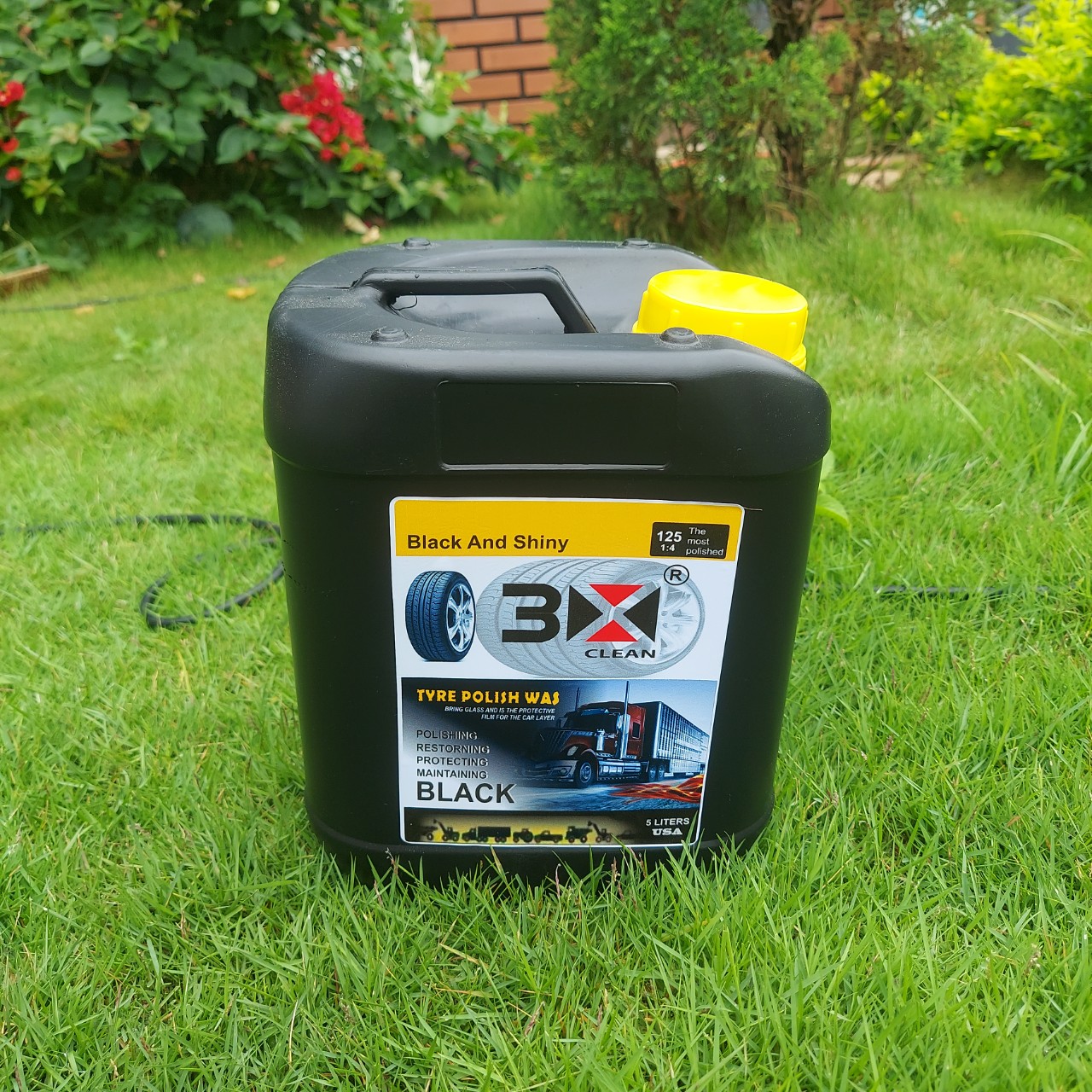 DUNG DỊCH ĐÁNH BÓNG LỐP Ô TÔ XE MÁY CAN 5 LÍT