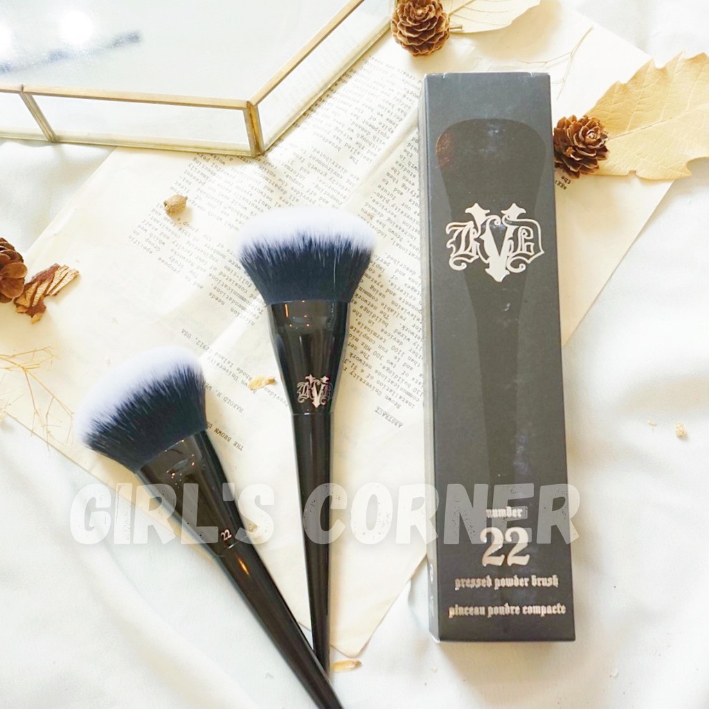 Cọ Phủ Phấn Nén Kat Von D22