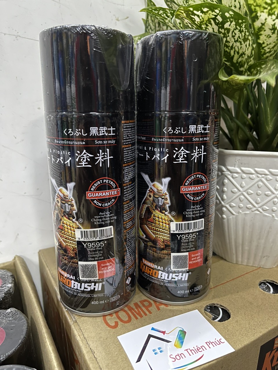 Sơn xịt Samurai Chính Hãng màu Đỏ Mờ - Y9595*. (400ml)