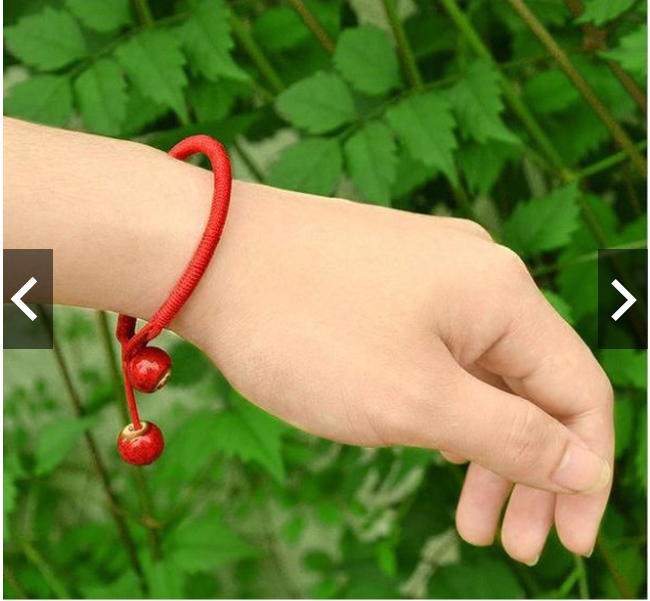 Vòng Tay Chỉ Đỏ Phối Gốm May Mắn giá rẻ