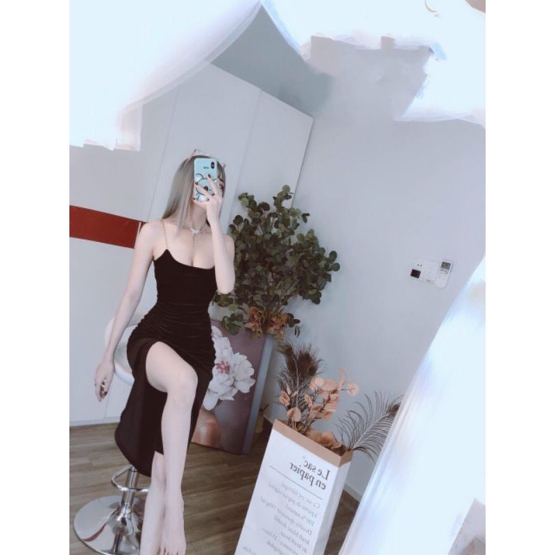 đầm nhung 2 dây xích xẻ tà ôm body