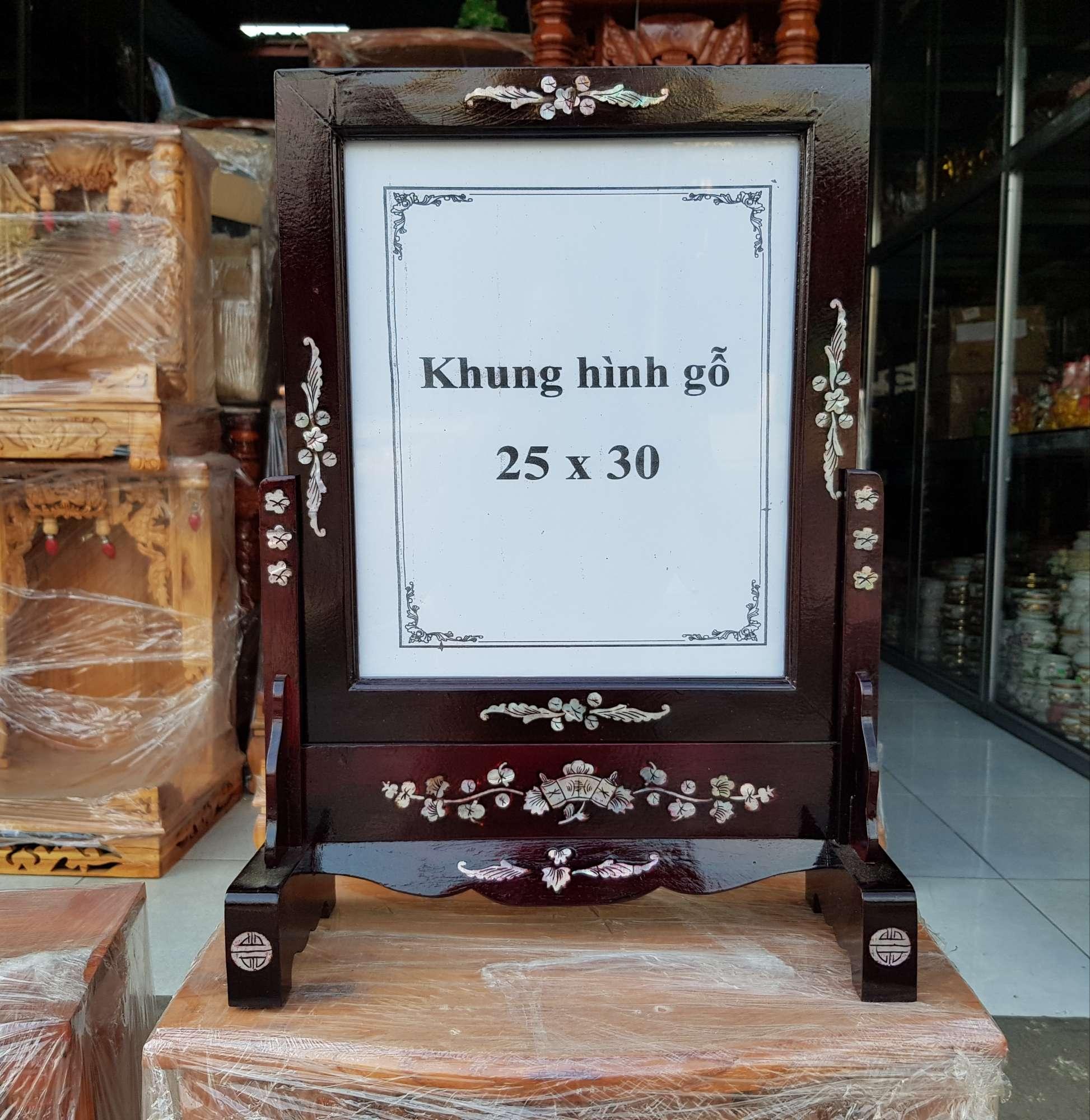 Khung hình thờ gỗ tràm bông vàng cẩn 25×30