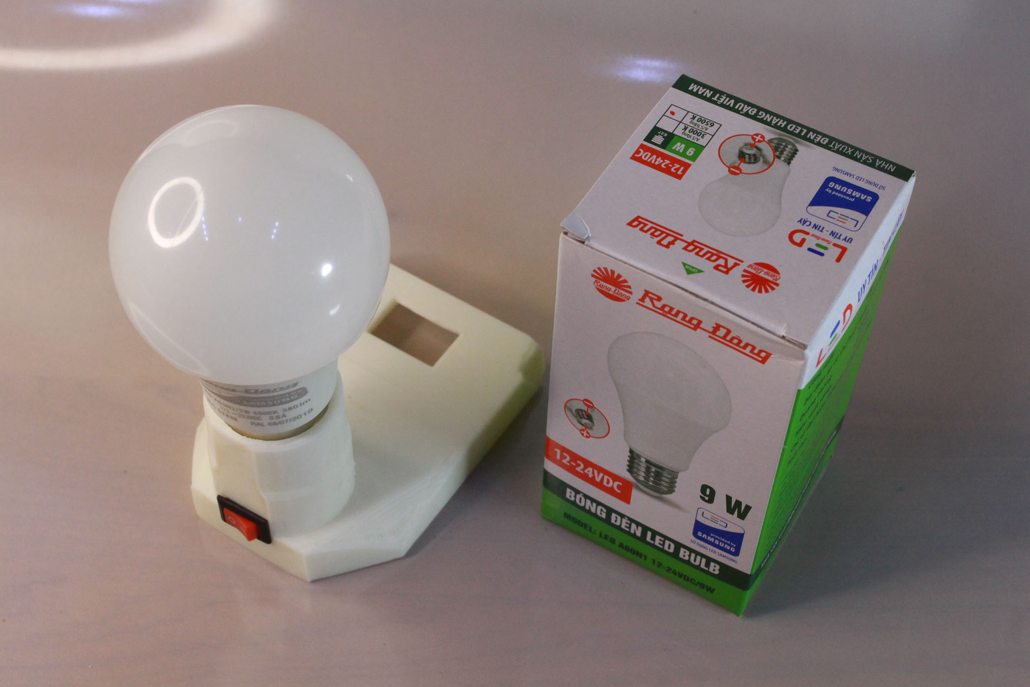 Đèn led thắp sáng dùng pin B.osch 18v
