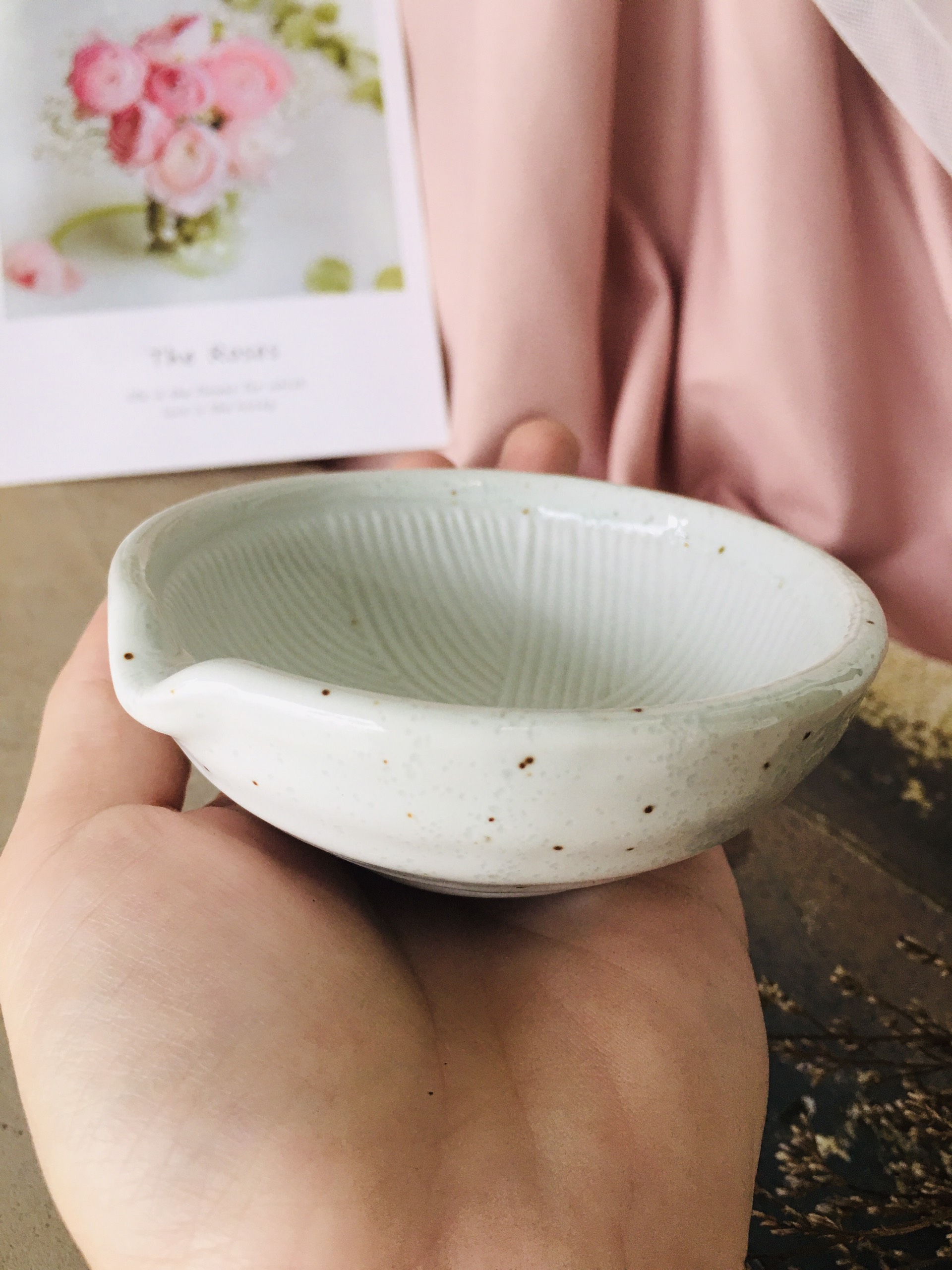 GỐM NHẬT - SET ĐĨA MỘC SÂU LÒNG VÀ CHÉN ĐÂM ỚT TỎI