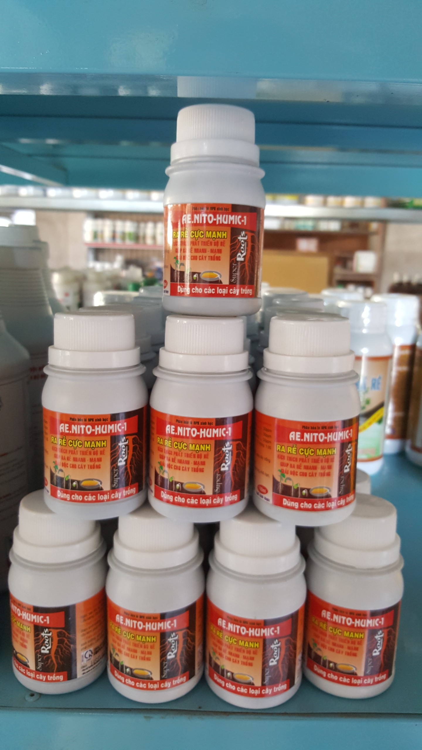 Phân bón lá SIÊU RA RỄ AE.NITO-HUMIC-1 - Chai 100ml