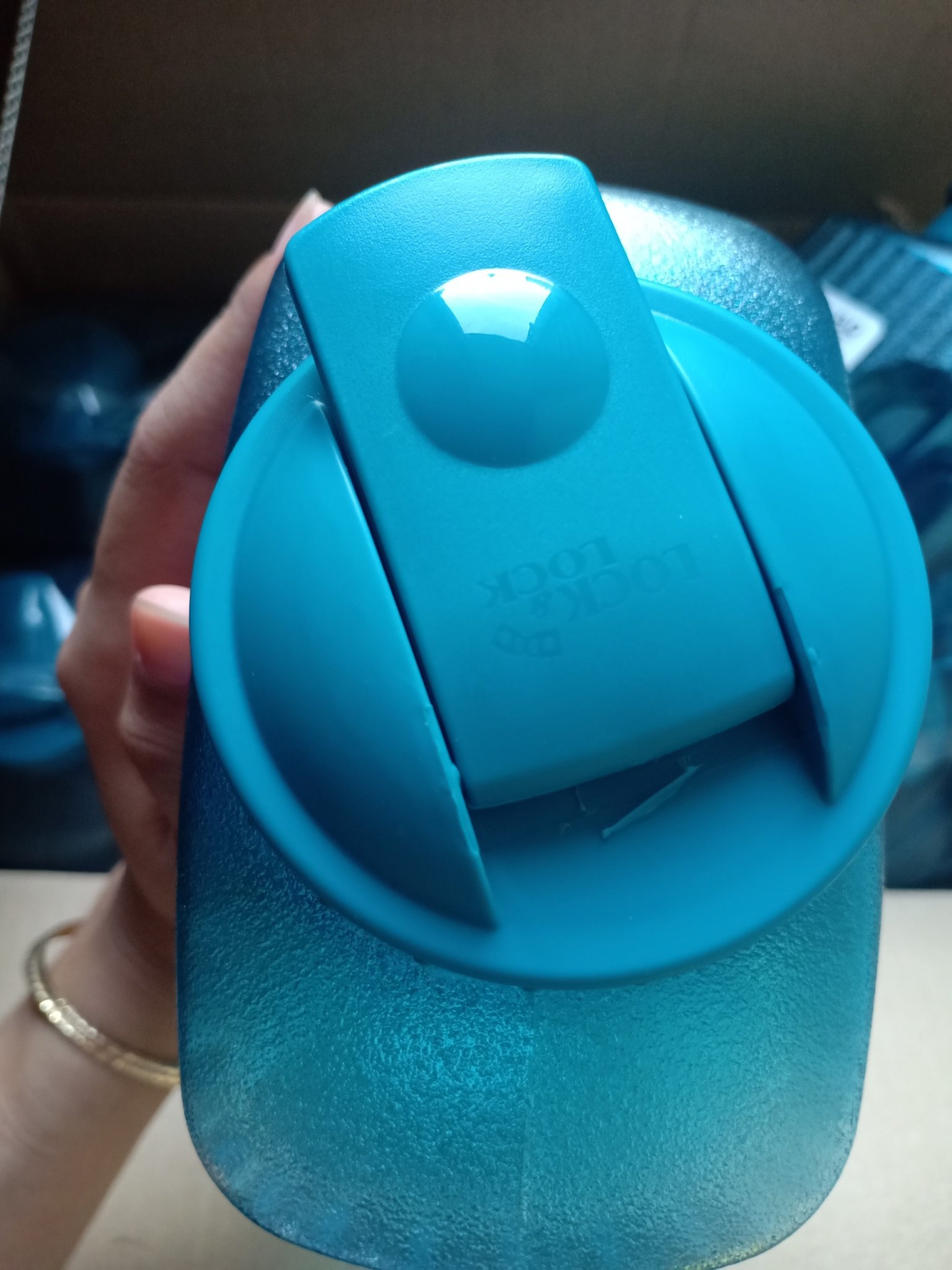 Bình đựng nước LOCK&LOCK dung tích 2,1 lít