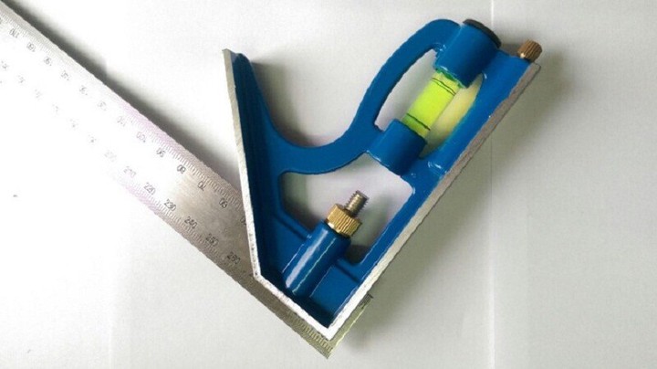 Thước ke góc dài 30cm có kèm thước thủy C-Mart