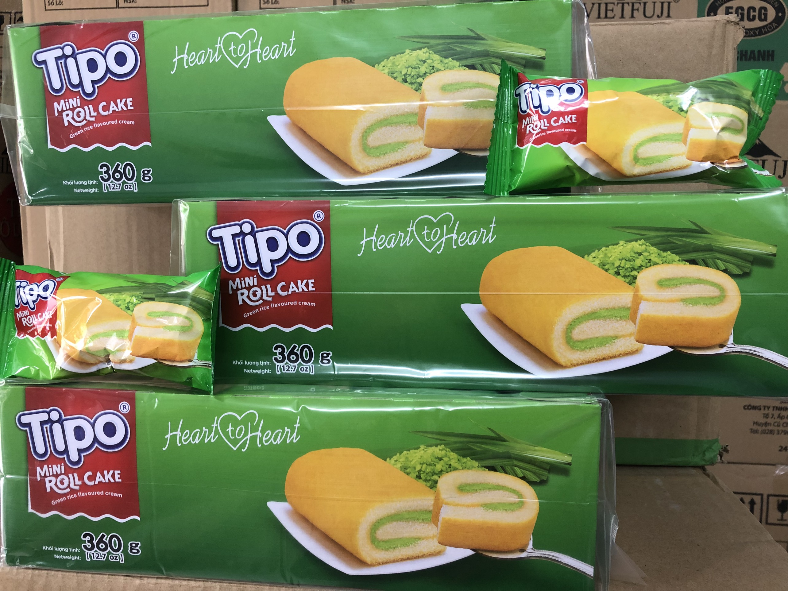 TIPO - Bánh bông lan cuộn kem hương cốm 360g