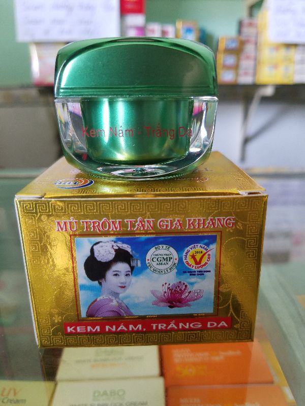 Kem nám trắng da-mủ trôm tân gia khang