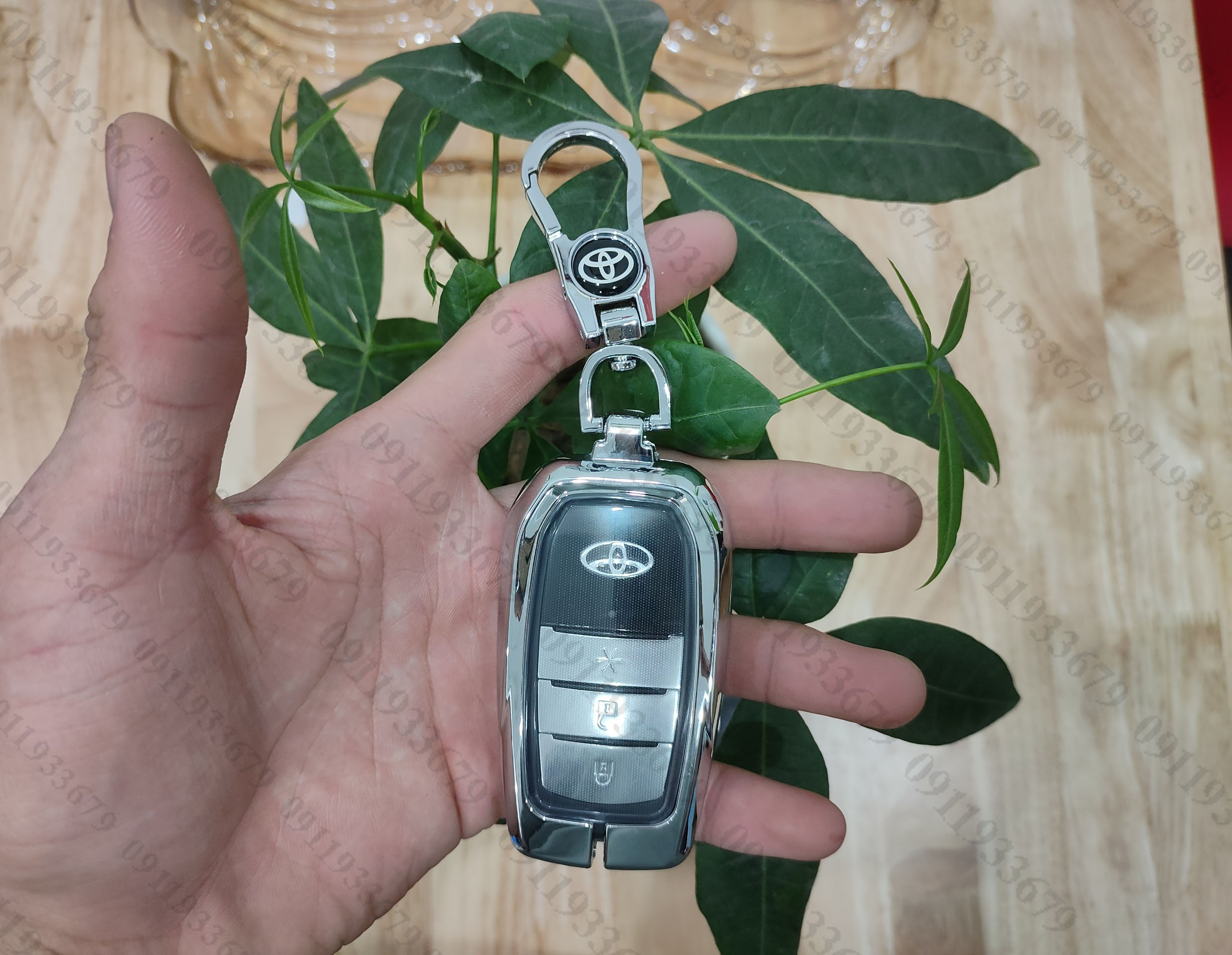 [HCM]ỐP VỎ CHÌA KHÓA INOX TOYOTA CAMRY,ALTIS,FORTUNER 2014 -2018,chống nước  chống va đập và rơi vỡ chìa khóa hiệu quả.