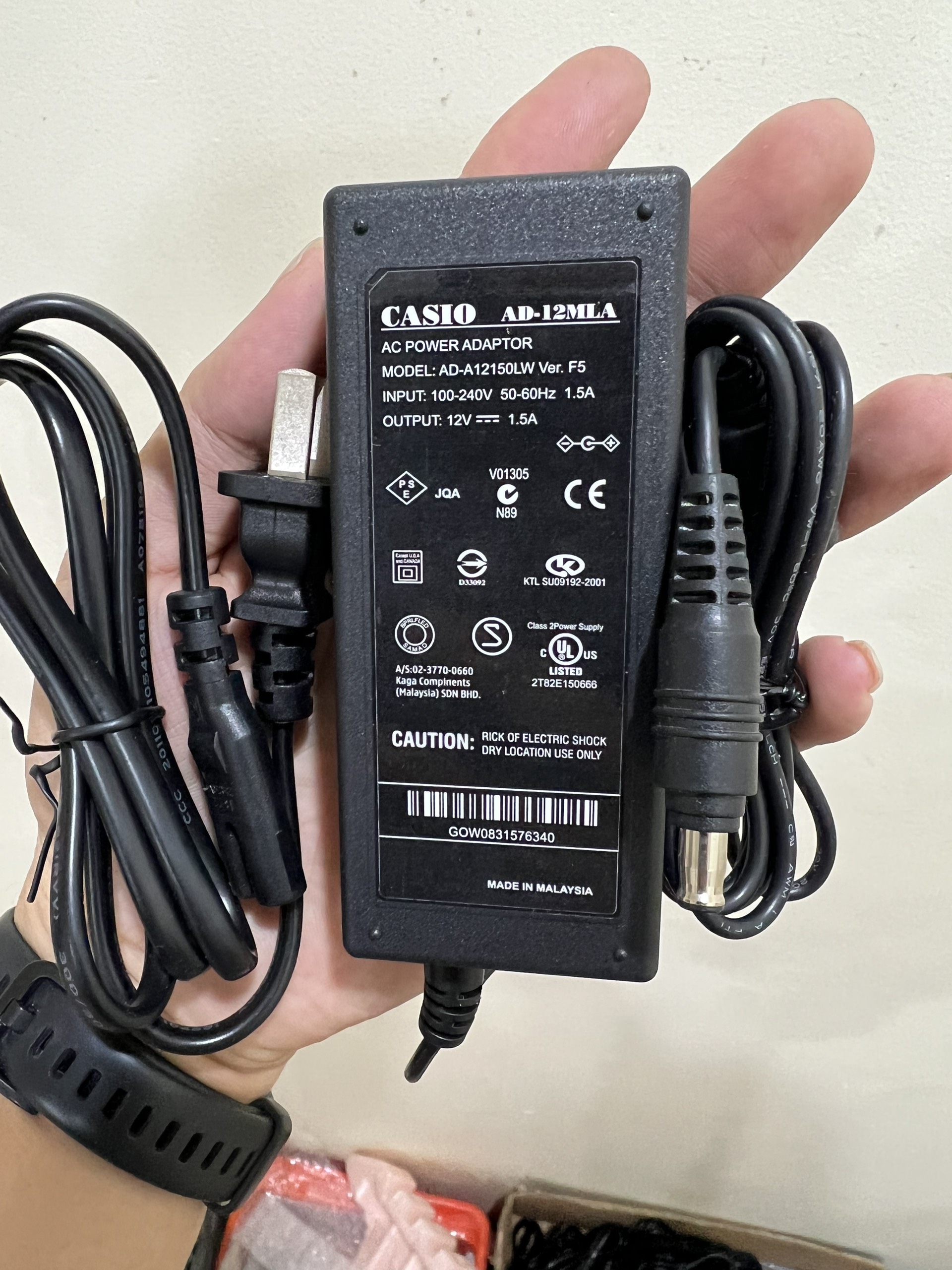 Nguồn đàn casio 12v 1500ma chân kim