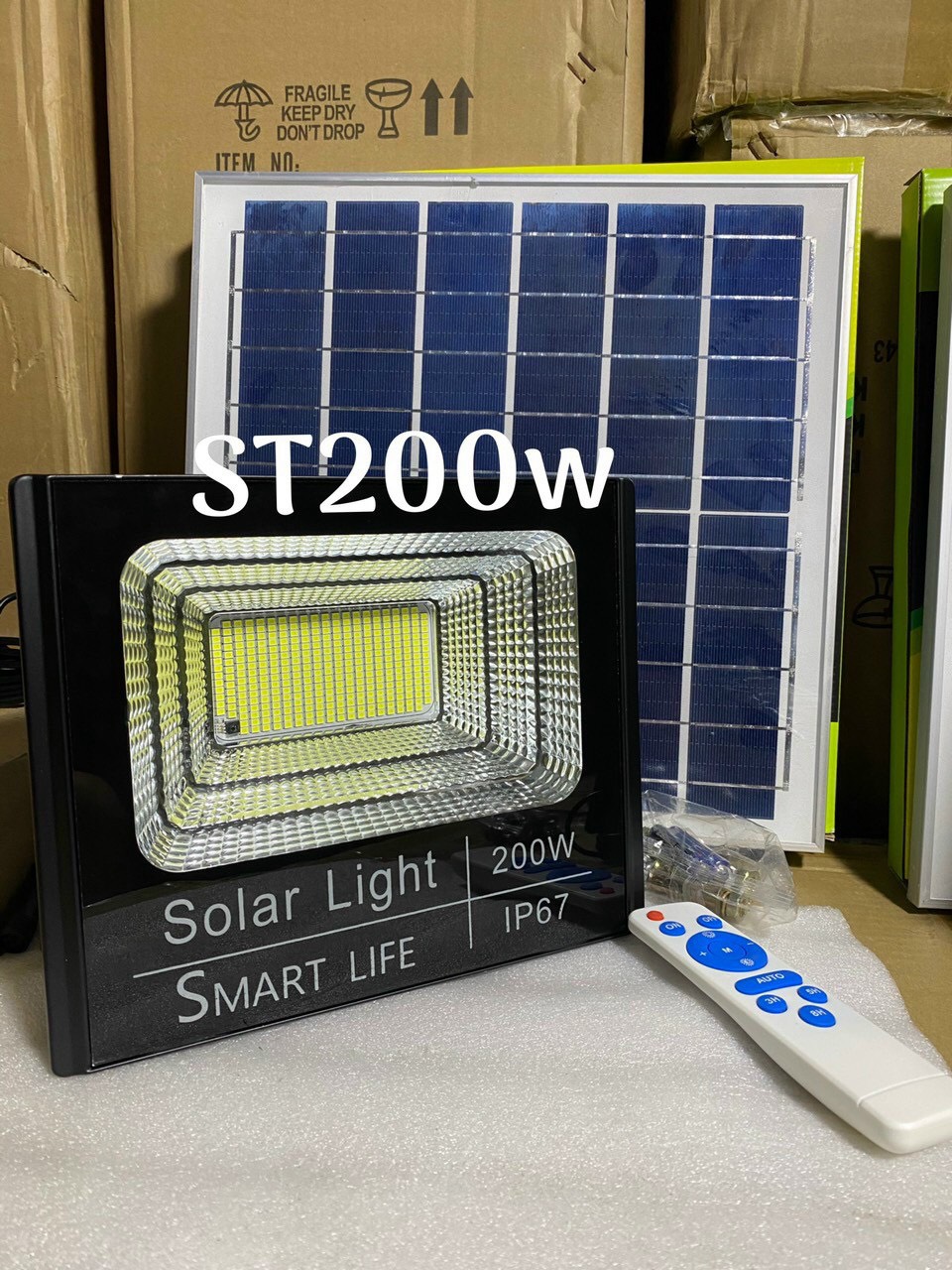 Đèn năng lượng mặt trời, đèn pha led,solar light 400w, 300w, 200w, 100w vỏ nhôm chống nước, bảo hành 24 tháng
