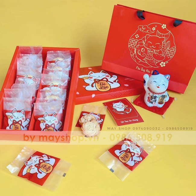 Hộp đựng bánh MÈO THẦN TÀI ĐỎ