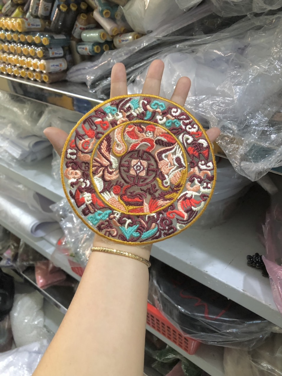 tròn thêu trang trí 15cm