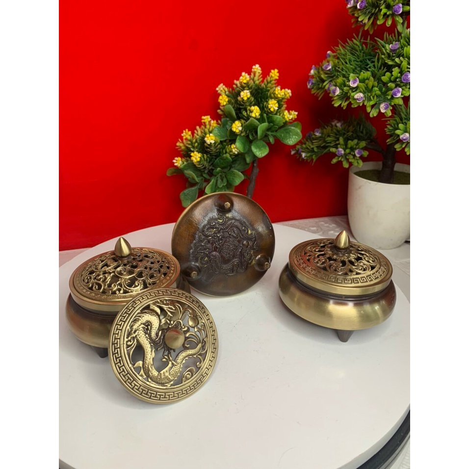 Lư xông trầm đồng chạm hoa văn tinh xảo